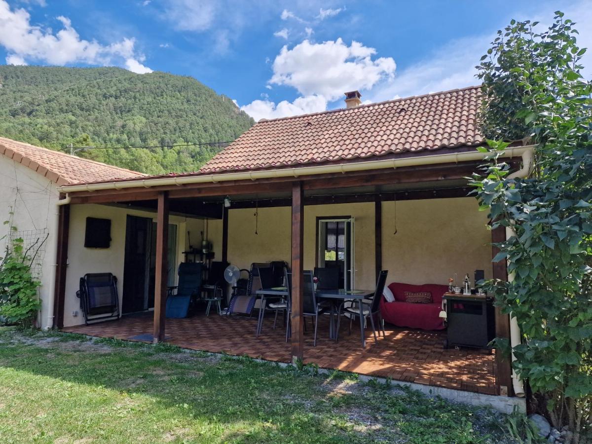 Chambre Aux Gorges De Daluis Guillaumes Zewnętrze zdjęcie